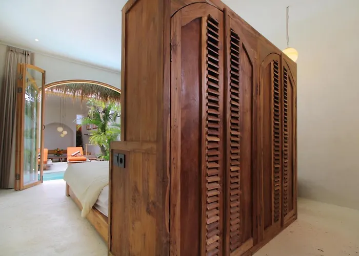 Paradisua By Optimum Bali - Bumbak Street Villa